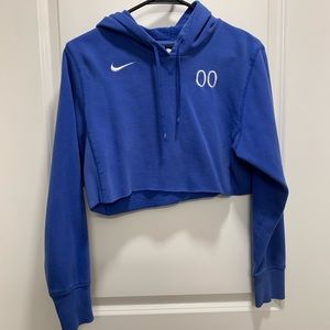 cropped nike sweatshirt